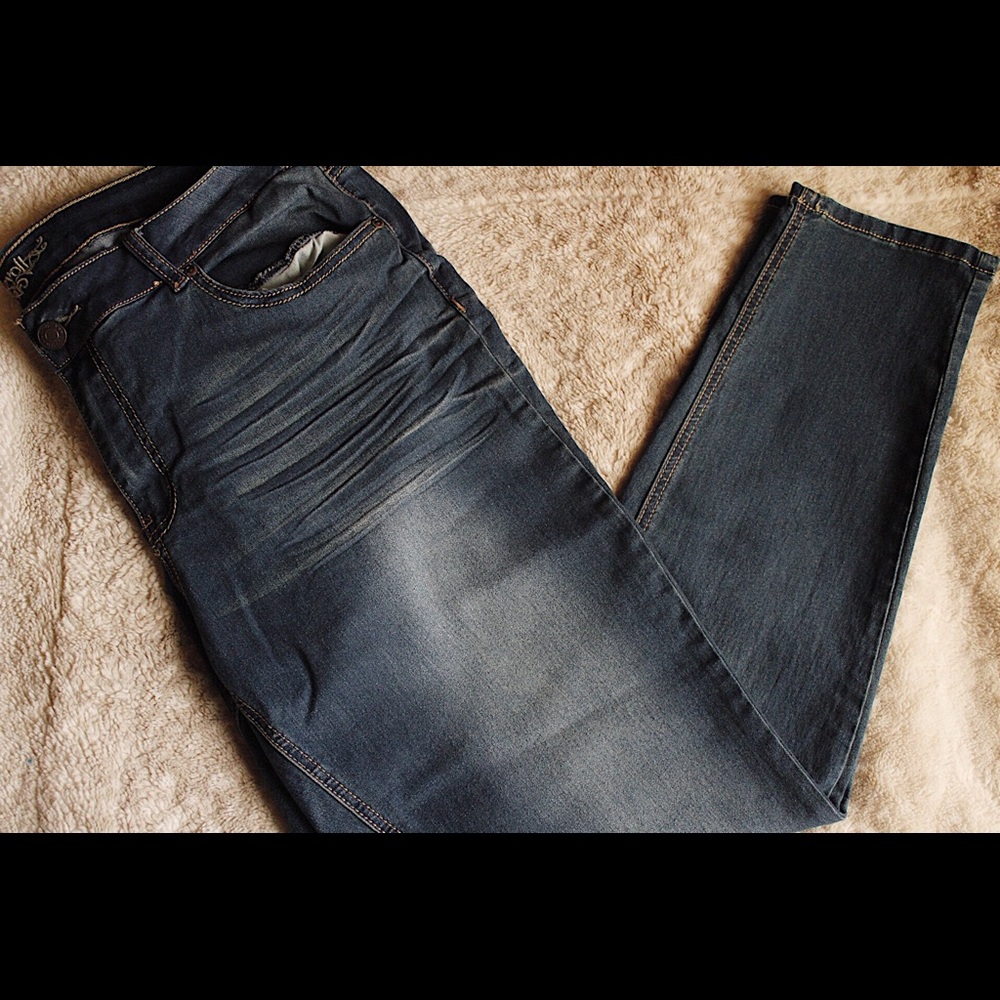 +PLUS SIZE - SKINNY JEANS